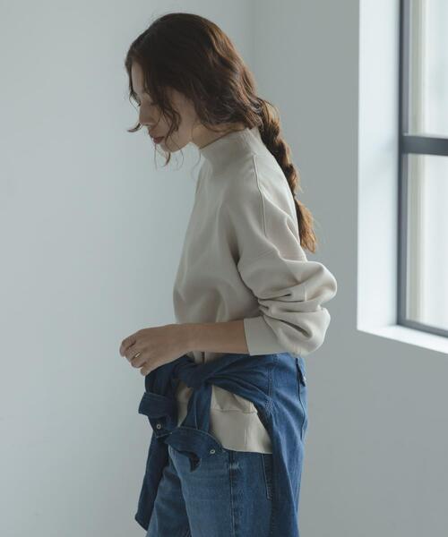 URBAN RESEARCH Sonny Label(アーバンリサーチサニーレーベル)の「『UR TECH』モックネックスウェット(スウェット・レディース・ホワイト系その他/ピンク/チャコールグレー・FREE)」の7枚目の写真