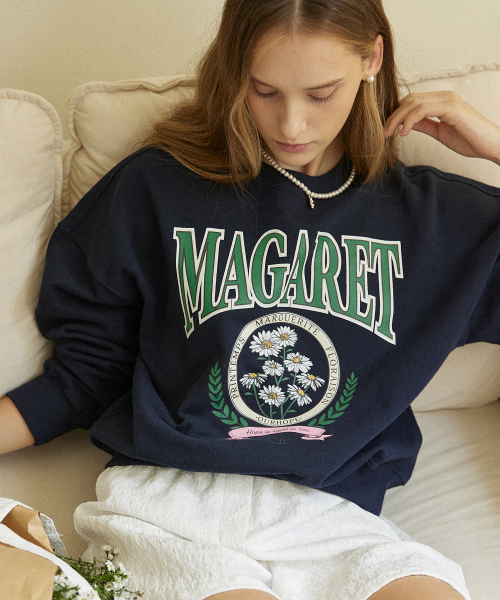 OURHOPE（アワーホープ）の「マガレットアートワークスウェットシャツ - ネイビー（スウェット・レディース・ネイビー・1(S)/2(M)）」の2枚目の写真