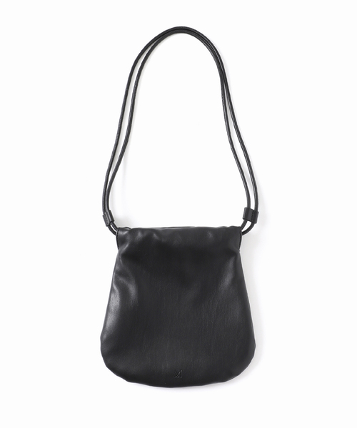 plage（プラージュ）の「&MyuQ / アンドミューク 別注 MINI バッグ（クラッチバッグ・レディース・ブラック・FREE）」の6枚目の写真