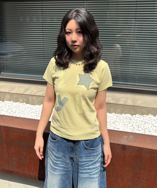 WaiKei(ワイケイ)の「YKチェックアプリケ半袖Tシャツライトイエロー(Tシャツ/カットソー・レディース・その他・0/1/2)」の1枚目の写真