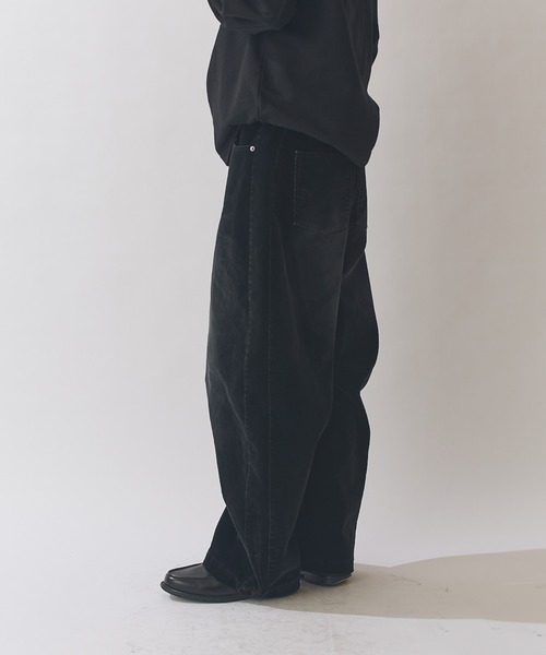 Lui's（ルイス）の「フロッキーカーブデニムパンツ（デニムパンツ・メンズ・ブラウン/ブラック・S/M）」の4枚目の写真