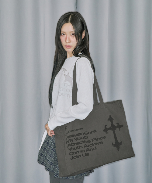 ODD STUDIO（オッドスタジオ）の「ヘブンセントヴィンテージウォッシングショルダーバッグ - チャコール（エコバッグ/サブバッグ・レディース・チャコール・ONE）」の2枚目の写真