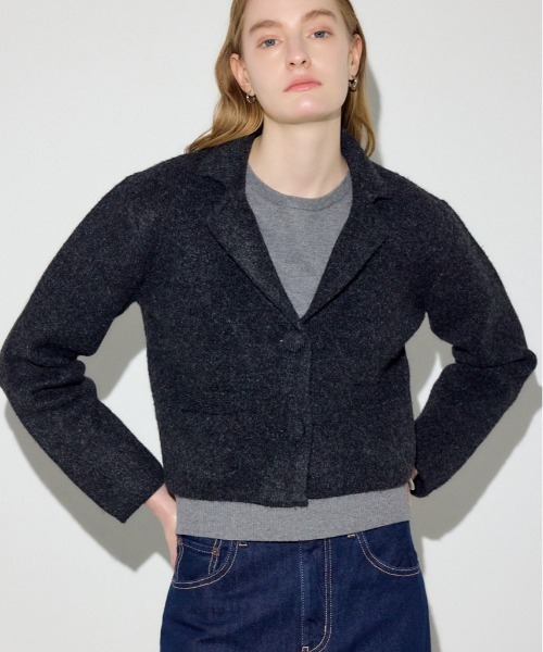 AZUL by moussy（アズールバイマウジー）の「【身長/骨格別着用画像あり】ニットジャケット　秋服　冬服（テーラードジャケット・レディース・ブラック/ブラウン・FREE）」の2枚目の写真