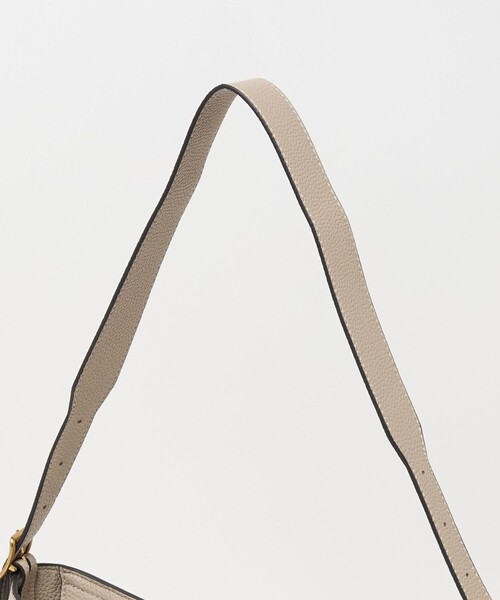 UNITED ARROWS（ユナイテッドアローズ）の「サイドバックル ワンショルダー バッグ（ショルダーバッグ・レディース・ベージュ/ブラック・FREE）」の12枚目の写真