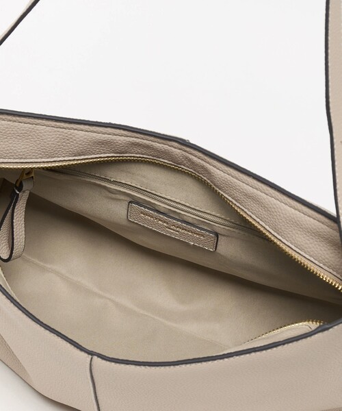 UNITED ARROWS（ユナイテッドアローズ）の「サイドバックル ワンショルダー バッグ（ショルダーバッグ・レディース・ベージュ/ブラック・FREE）」の15枚目の写真