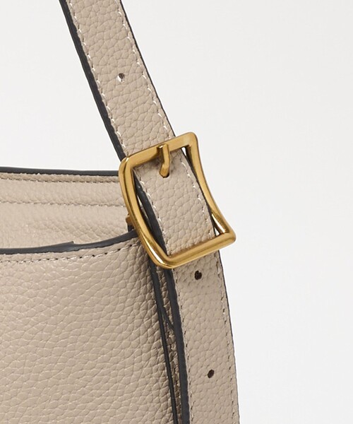 UNITED ARROWS（ユナイテッドアローズ）の「サイドバックル ワンショルダー バッグ（ショルダーバッグ・レディース・ベージュ/ブラック・FREE）」の17枚目の写真
