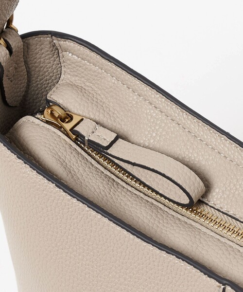 UNITED ARROWS（ユナイテッドアローズ）の「サイドバックル ワンショルダー バッグ（ショルダーバッグ・レディース・ベージュ/ブラック・FREE）」の18枚目の写真