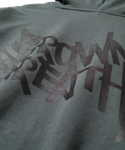 BROWNBREATH(ブラウンブレス)の「TAG HOODIE - DARK GREEN(パーカー・レディース・その他・L/M/S/XL)」の8枚目の写真