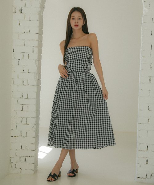 HYBERNAT(ハイバーナット)の「オフショルダー チューブトップワンピース 2カラー(ワンピース・レディース・その他・LARGE/SMALL/MEDIUM)」の9枚目の写真