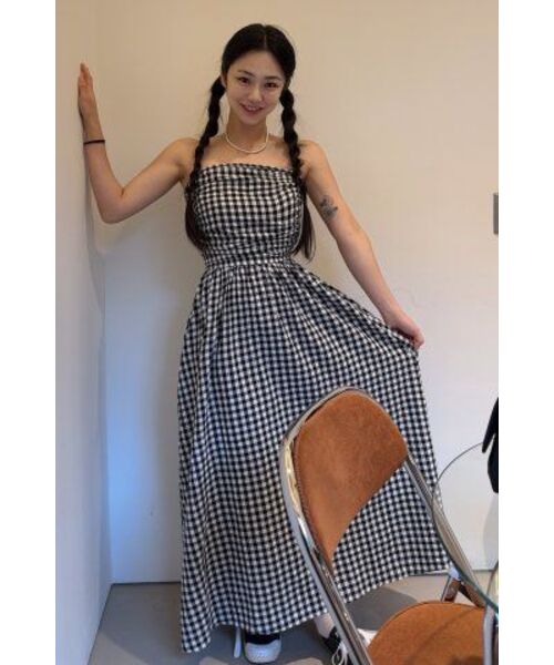 HYBERNAT(ハイバーナット)の「オフショルダー チューブトップワンピース 2カラー(ワンピース・レディース・その他・LARGE/SMALL/MEDIUM)」の3枚目の写真