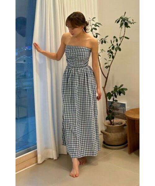 HYBERNAT(ハイバーナット)の「オフショルダー チューブトップワンピース 2カラー(ワンピース・レディース・その他・LARGE/SMALL/MEDIUM)」の6枚目の写真
