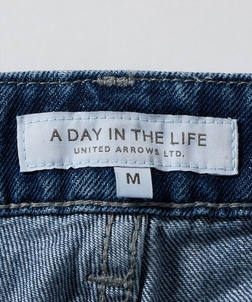 A DAY IN THE LIFE UNITED ARROWS(アデイインザライフユナイテッドアローズ)の「ストレートデニム <A DAY IN THE LIFE>(デニムパンツ・レディース・ロイヤルブルー/ブラック/オフホワイト・M/S)」の6枚目の写真