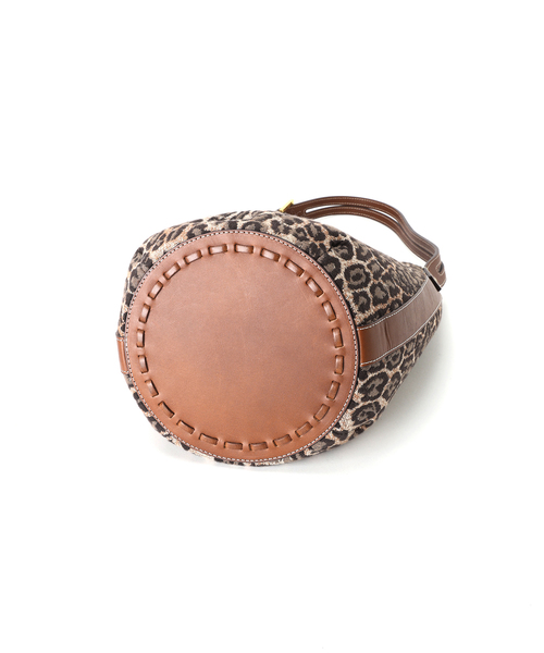 Spick & Span（スピックアンドスパン）の「《WEB限定 / 追加3》A VACATION/ア ヴァケーション MARCHE BROWN LEO（ショルダーバッグ・レディース・ブラウン・FREE）」の10枚目の写真