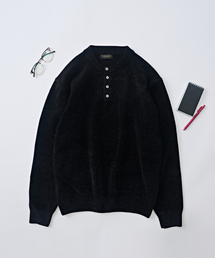 ANALOG MOOD（アナログムード）の「ベルベットリファインドヘンリーネックラウンドニット（ブラック）（ニット/セーター）」