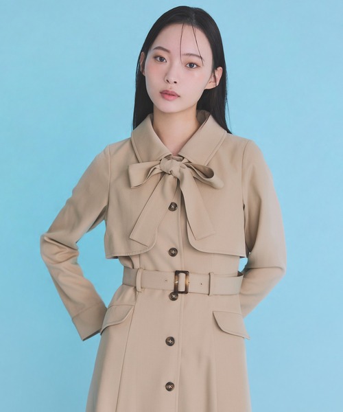 REDYAZEL（レディアゼル）の「2WAYレイヤードライクリボントレンチコート（トレンチコート・レディース・ベージュ/サックスブルー/オフホワイト・MEDIUM/SMALL）」の4枚目の写真