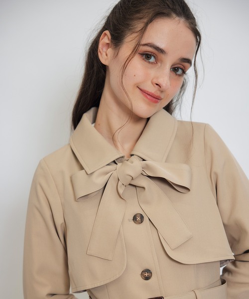 REDYAZEL（レディアゼル）の「2WAYレイヤードライクリボントレンチコート（トレンチコート・レディース・ベージュ/サックスブルー/オフホワイト・MEDIUM/SMALL）」の15枚目の写真