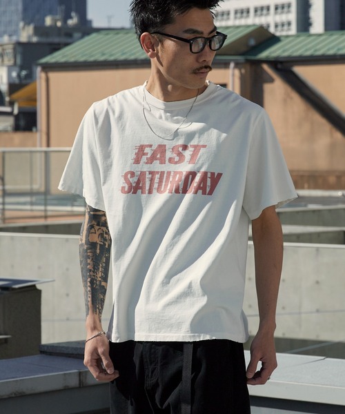 REMI RELIEF（レミレリーフ）の「REMI RELIEF/レミレリーフ SP加工 New Fit-T(FAST SATURDAY) 天竺 ヴィンテージTシャツ 2026年春夏（Tシャツ/カットソー・メンズ・オフホワイト/ブラック・M/L/XL）」の8枚目の写真