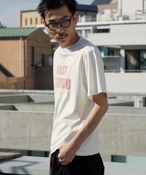 REMI RELIEF（レミレリーフ）の「REMI RELIEF/レミレリーフ SP加工 New Fit-T(FAST SATURDAY) 天竺 ヴィンテージTシャツ 2026年春夏（Tシャツ/カットソー・メンズ・オフホワイト/ブラック・M/L/XL）」の9枚目の写真