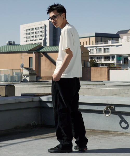 REMI RELIEF（レミレリーフ）の「REMI RELIEF/レミレリーフ SP加工 New Fit-T(FAST SATURDAY) 天竺 ヴィンテージTシャツ 2026年春夏（Tシャツ/カットソー・メンズ・オフホワイト/ブラック・M/L/XL）」の10枚目の写真