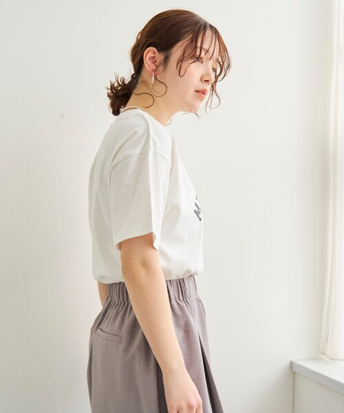 coen（コーエン）の「ピグメントアソートロゴプリントTシャツ（インフルエンサー紹介アイテム）（Tシャツ/カットソー・レディース・ナチュラル/オフホワイト/ベージュ/ダークグレー・M/L）」の20枚目の写真