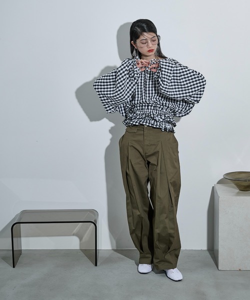 THE YOn(ザヨン)の「2WAYビスチェセットギンガムチェックブラウス(シャツ/ブラウス・レディース・ブラック/セージグリーン/ブラウン・FREE)」の22枚目の写真