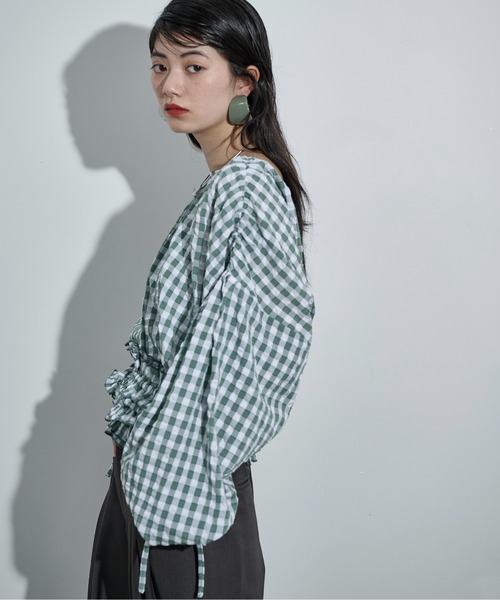 THE YOn(ザヨン)の「2WAYビスチェセットギンガムチェックブラウス(シャツ/ブラウス・レディース・ブラック/セージグリーン/ブラウン・FREE)」の4枚目の写真