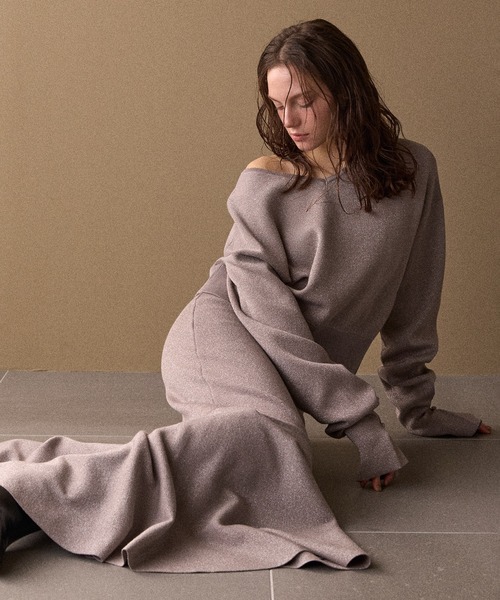 MIELI INVARIANT（ミエリインヴァリアント）の「2way Tuck Glitter Knit Tops（ニット/セーター・レディース・ブラック・FREE）」の14枚目の写真