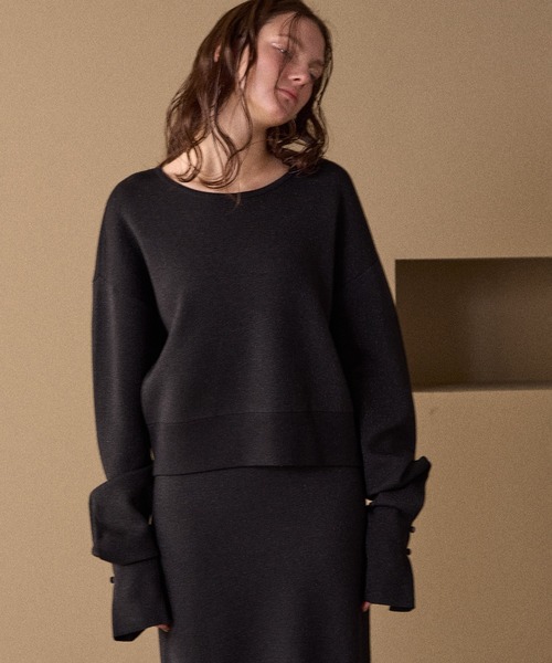 MIELI INVARIANT（ミエリインヴァリアント）の「2way Tuck Glitter Knit Tops（ニット/セーター・レディース・ブラック・FREE）」の3枚目の写真