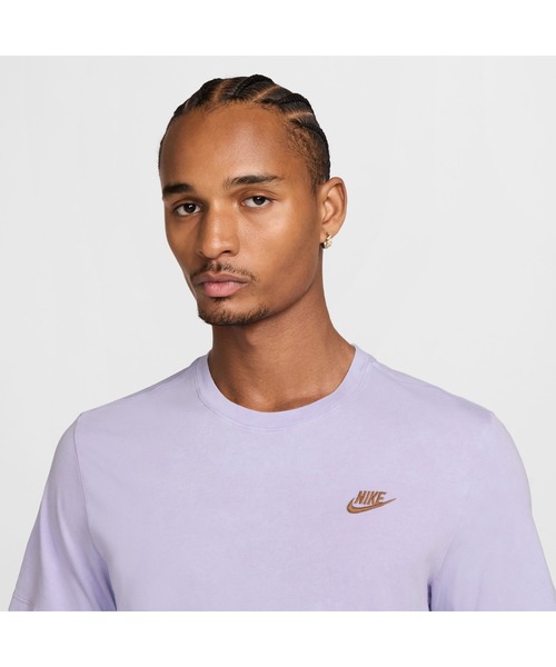 NIKE（ナイキ）の「NIKE/ナイキ M NSW TEE CLUB SSNL WASH（Tシャツ/カットソー・メンズ・パープル・2XL/L/M/S/XL）」の3枚目の写真