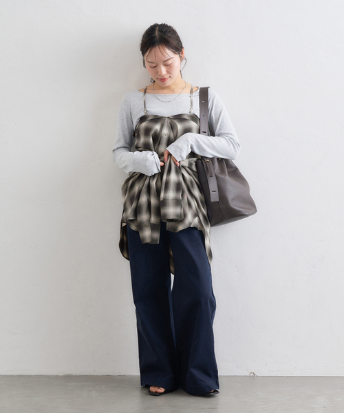 U by SPICK&SPAN（ユーバイスピックアンドスパン）の「CAMIRABLE ビッグシャツ（シャツ/ブラウス・レディース・ネイビー/サックスブルー・FREE）」の4枚目の写真