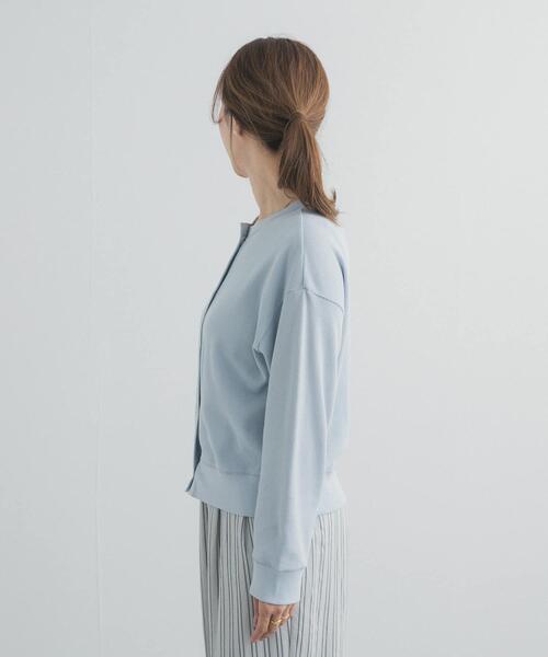 URBAN RESEARCH DOORS（アーバンリサーチドアーズ）の「ライトタックフライスカーディガン（カーディガン/ボレロ・レディース・ナチュラル/チャコールグレー/ライトブルー・FREE）」の10枚目の写真