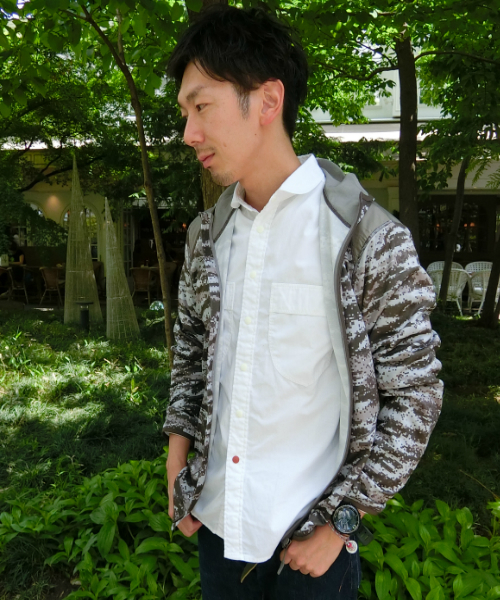 MARMOT(マーモット)の「ダートストレッチパーカ(DART STRETCH PARKA)(マウンテンパーカー・メンズ・ベージュ/ネイビー・LARGE/MEDIUM/X-LARGE)」の2枚目の写真
