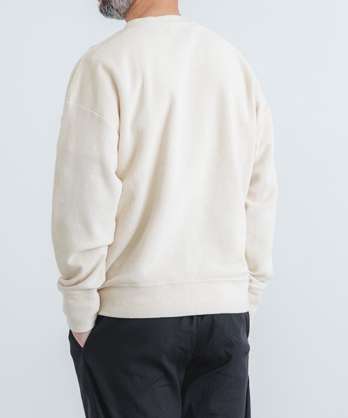 quadro(クオドロ)の「16/1BDカルゼクルーネックプルオーバー(Tシャツ/カットソー・メンズ・ブラック/グレー/キナリ・MEDIUM/LARGE)」の20枚目の写真