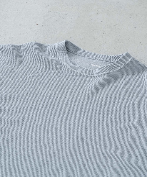 quadro(クオドロ)の「16/1BDカルゼクルーネックプルオーバー(Tシャツ/カットソー・メンズ・ブラック/グレー/キナリ・MEDIUM/LARGE)」の7枚目の写真