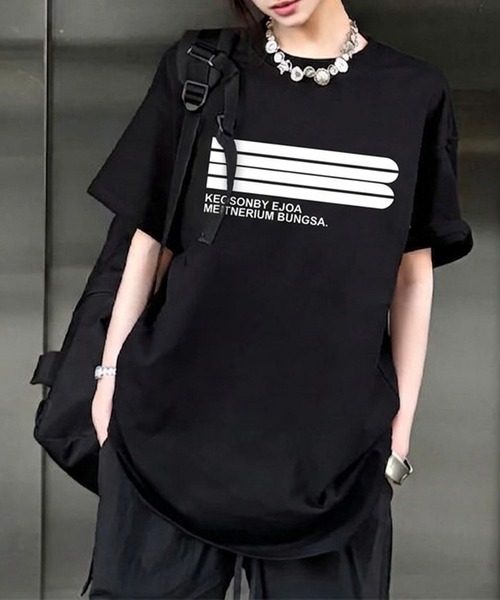 lilful(リルフル)の「【26年春夏新作】フロントプリント オーバーサイズ半袖Tシャツ(Tシャツ/カットソー・レディース・ブラック・F)」の1枚目の写真