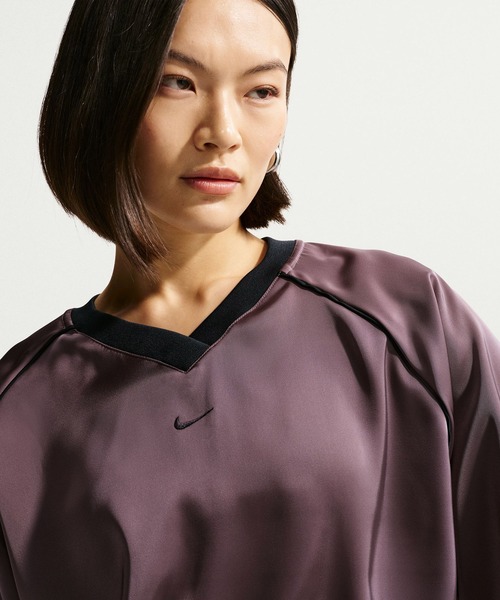 NIKE(ナイキ)の「NIKE AS WMNS NSW OFFLN WVN STN SS TOP / ナイキ ウィメンズ NSW OFFLN WVN STN SS トップ 【SP】(Tシャツ/カットソー・レディース・ブラック/パープル/ホワイト・S/M/L)」の11枚目の写真