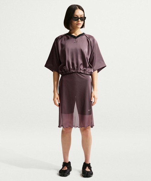 NIKE(ナイキ)の「NIKE AS WMNS NSW OFFLN WVN STN SS TOP / ナイキ ウィメンズ NSW OFFLN WVN STN SS トップ 【SP】(Tシャツ/カットソー・レディース・ブラック/パープル/ホワイト・S/M/L)」の17枚目の写真