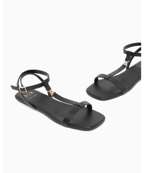ARMANI EXCHANGE(アルマーニエクスチェンジ)の「【A|X アルマーニ エクスチェンジ】<オンライン限定>AXロゴ ストラップ フラットサンダル(サンダル・レディース・ブラック・38/37)」の1枚目の写真