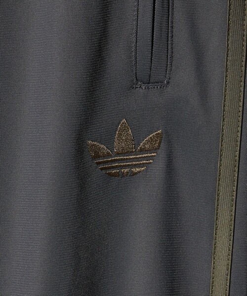 adidas Originals(アディダスオリジナルス)の「<adidas Originals>ファイヤーバード トラック パンツ(その他パンツ・メンズ・ダークグレー/ダークブラウン・L/M/XL)」の3枚目の写真