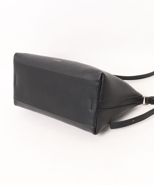 FURLA(フルラ)の「フルラ デビー (Furla Debby) ショルダーバッグ(ショルダーバッグ・レディース・ブラック・ONE SIZE)」の7枚目の写真