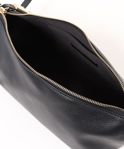 FURLA(フルラ)の「フルラ デビー (Furla Debby) ショルダーバッグ(ショルダーバッグ・レディース・ブラック・ONE SIZE)」の6枚目の写真