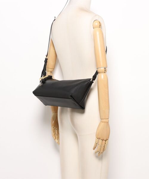FURLA(フルラ)の「フルラ デビー (Furla Debby) ショルダーバッグ(ショルダーバッグ・レディース・ブラック・ONE SIZE)」の5枚目の写真