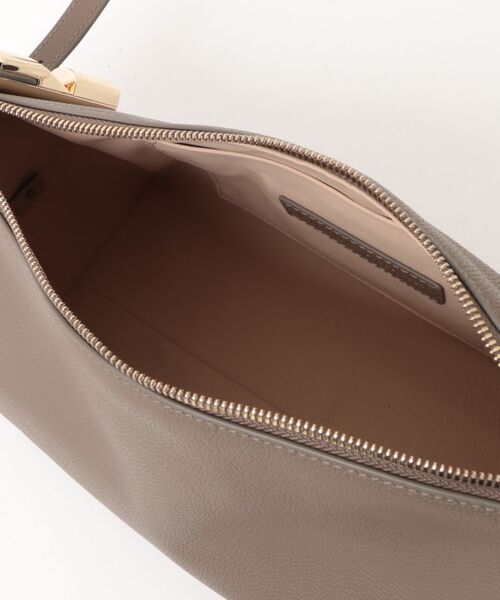 FURLA(フルラ)の「フルラ デビー (Furla Debby) ショルダーバッグ(ショルダーバッグ・レディース・ブラック・ONE SIZE)」の11枚目の写真