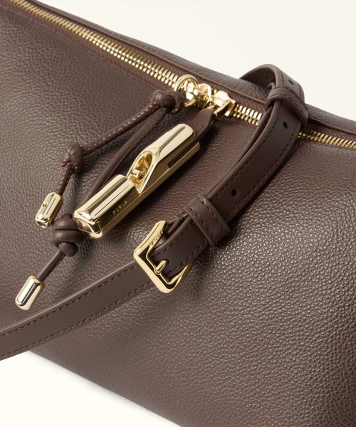 FURLA(フルラ)の「フルラ デビー (Furla Debby) ショルダーバッグ(ショルダーバッグ・レディース・ブラック・ONE SIZE)」の13枚目の写真