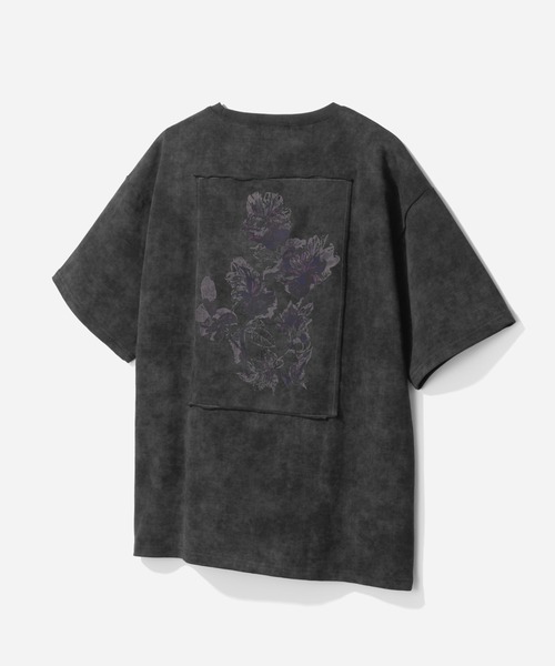 HARE（ハレ）の「ピグメントバッグフラワーカット(HARE)（Tシャツ/カットソー・メンズ・グレー/ブラック/ブラウン/パープル/ブルー・SMALL/MEDIUM）」の2枚目の写真