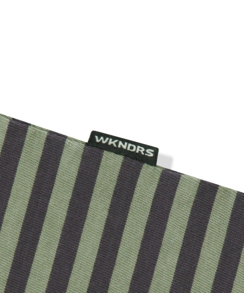 WKNDRS（ウィーキャンドース）の「[KOIN SEOUL] DAMAGED STRIPED T-SHIRT (KHAKI)（Tシャツ/カットソー・レディース・その他・SMALL/MEDIUM/LARGE/X-LARGE）」の3枚目の写真