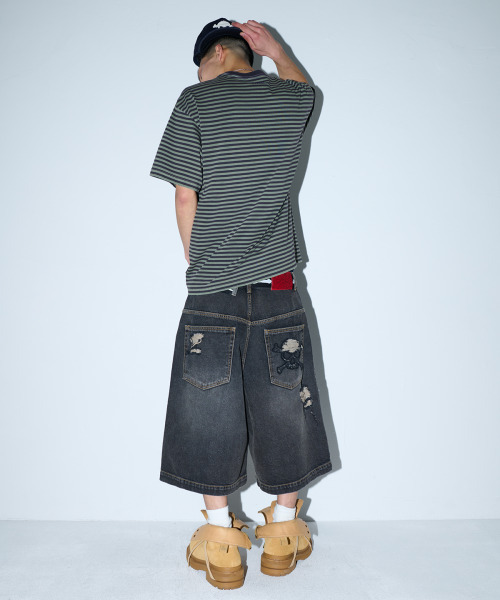 WKNDRS（ウィーキャンドース）の「[KOIN SEOUL] DAMAGED STRIPED T-SHIRT (KHAKI)（Tシャツ/カットソー・レディース・その他・SMALL/MEDIUM/LARGE/X-LARGE）」の5枚目の写真