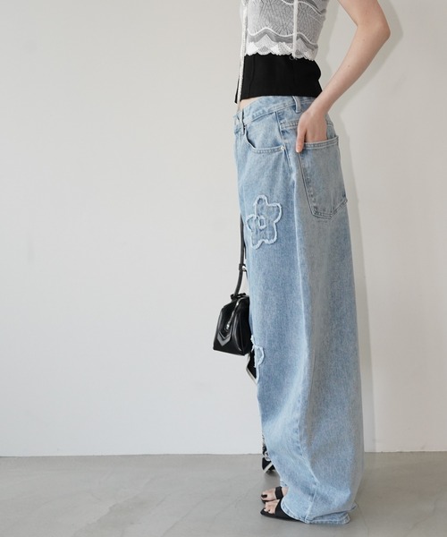 chuclla（チュクラ）の「フラワーモチーフバルーンデニム chw26s228（デニムパンツ・レディース・アイボリー/ブルー・L/S/M）」の17枚目の写真