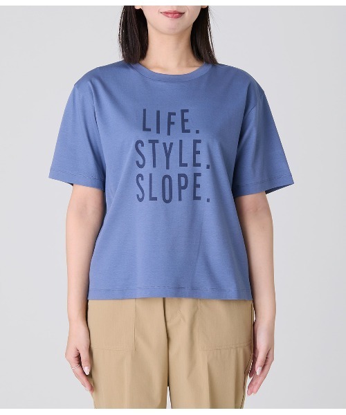 Park Slope NEWYORKER（パークスロープニューヨーカー）の「【滑らかな肌触り・着回し】LETTERING グラフィックTシャツ（Tシャツ/カットソー・レディース・ブルー・M/L）」の2枚目の写真