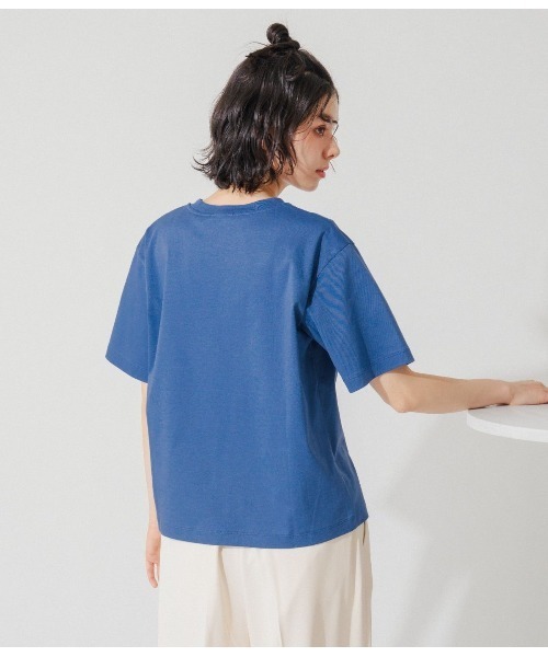 Park Slope NEWYORKER（パークスロープニューヨーカー）の「【滑らかな肌触り・着回し】LETTERING グラフィックTシャツ（Tシャツ/カットソー・レディース・ブルー・M/L）」の9枚目の写真